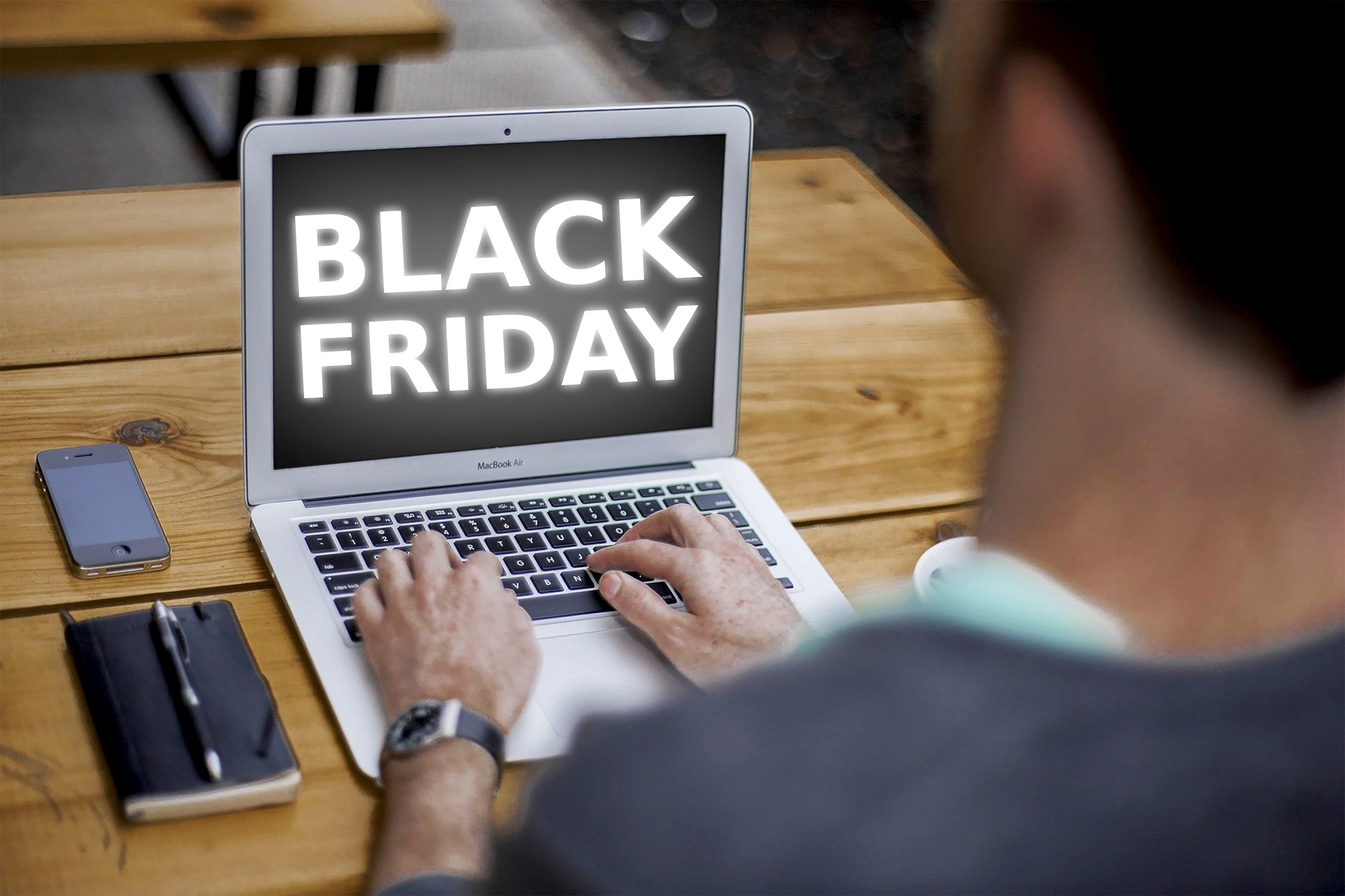 Black Friday în România: cum cumperi inteligent și când poate ajuta un credit nebancar